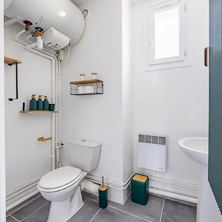 Renovated 2 People Nation Bastille 11 *