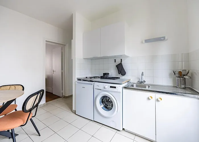 Renovated 2 People Nation Bastille 11 شقة